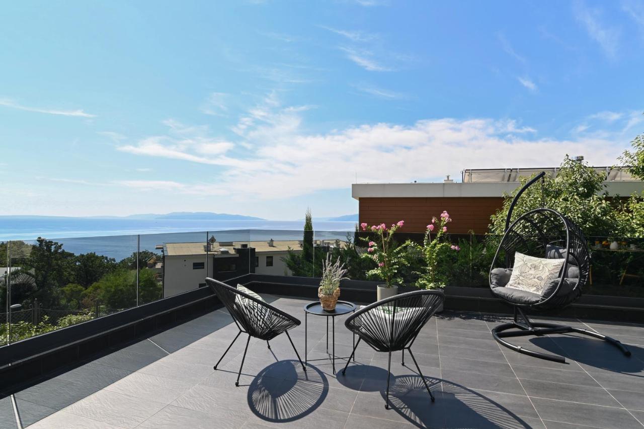 Sea View Deluxe Apartment Rijeka Exterior photo
